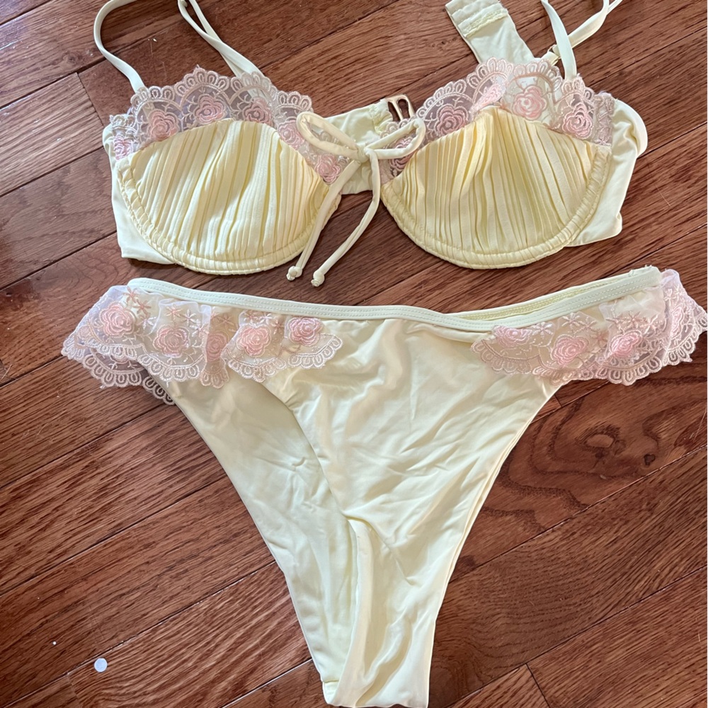 Yellow bikini